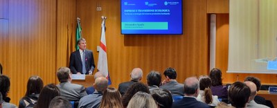 Cambiamento climatico, le imprese verso la transizione ecologica: “Una sfida non più rinviabile”