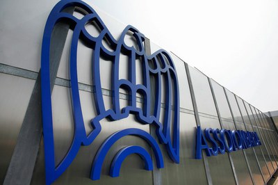 Incompatibilità tra cariche associative e incarichi politici