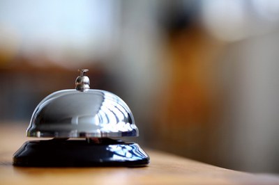 Decreto sostegni. Conversione in legge. Definita la categoria degli immobili oggetto della rivalutazione gratuita destinata al settore alberghiero e termale