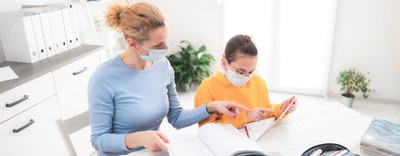 Convertito in Legge il DL n. 30/2021: lavoro agile, congedi per genitori e bonus baby sitter